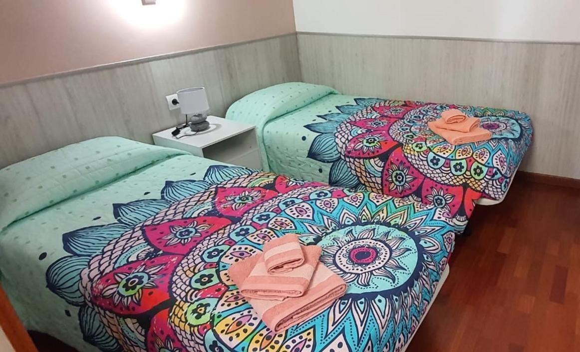 Apartamento Vilallonga Figueres  Ngoại thất bức ảnh