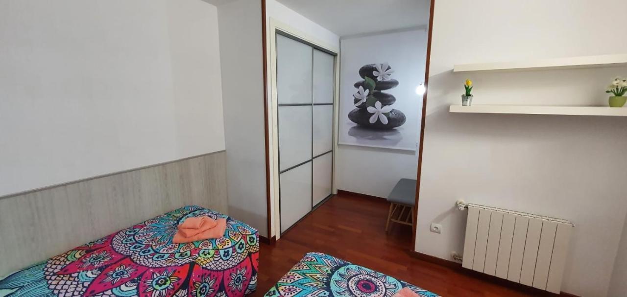 Apartamento Vilallonga Figueres  Ngoại thất bức ảnh