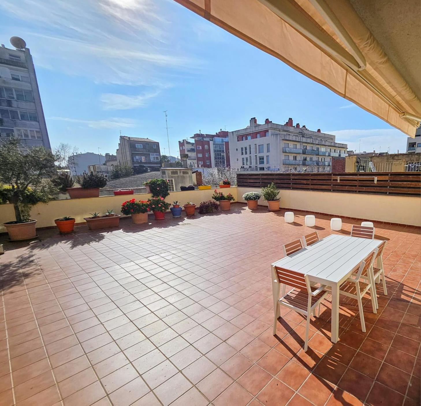Apartamento Vilallonga Figueres  Ngoại thất bức ảnh