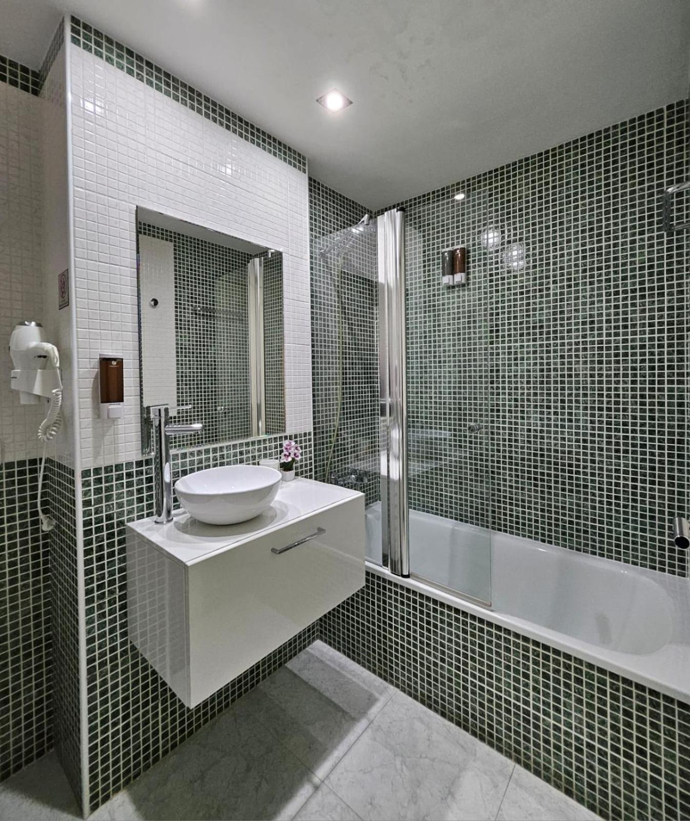 Apartamento Vilallonga Figueres  Ngoại thất bức ảnh