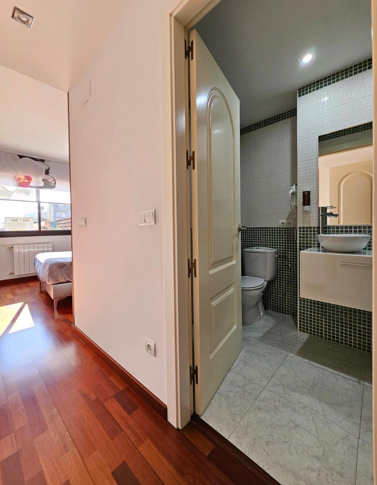 Apartamento Vilallonga Figueres  Ngoại thất bức ảnh
